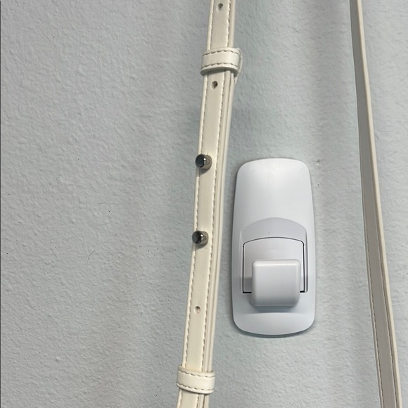 DKNY White Leather Satchel/Crossbody 🤍 - Picture 6 of 16